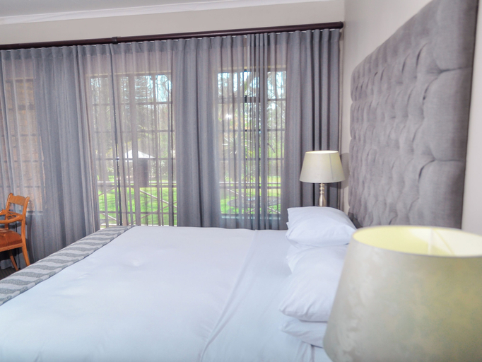 Bedroom 4, Avoca Vale Country Hotel, Vhembe