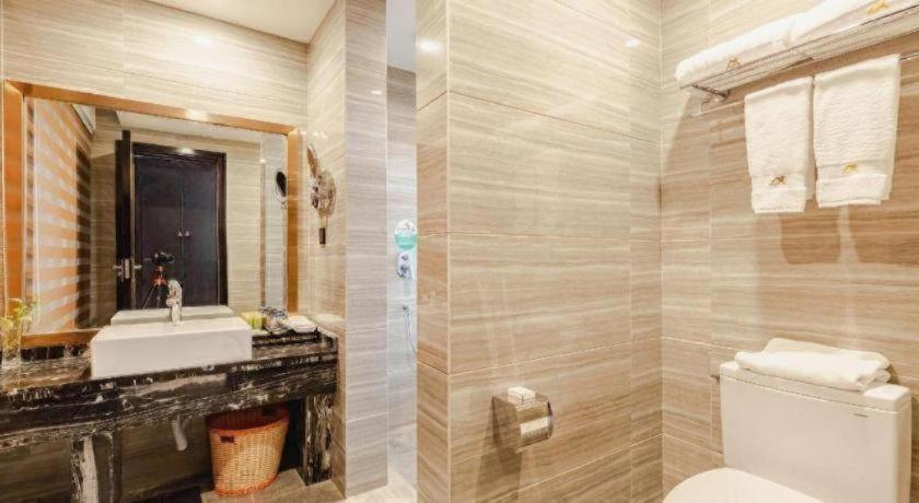 Bathroom 4, Lanxi Xingmao Resort Hotel, Lu'an