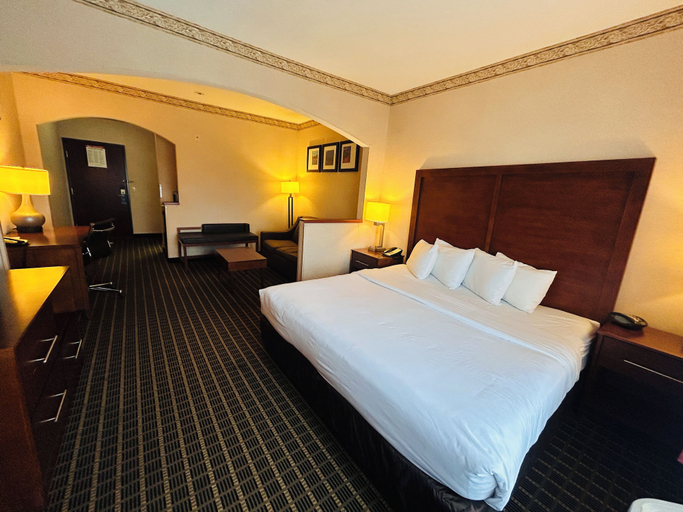 Bedroom 3, Sylvania Inn & Suites Tigard Portland I-5, Multnomah