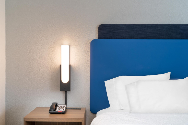 Bedroom 3, Hampton Inn Marietta, Washington