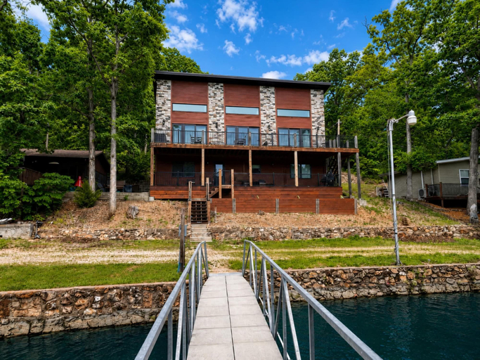 Others 1, Five Arrows Lakehouse With Dock, Morgan
