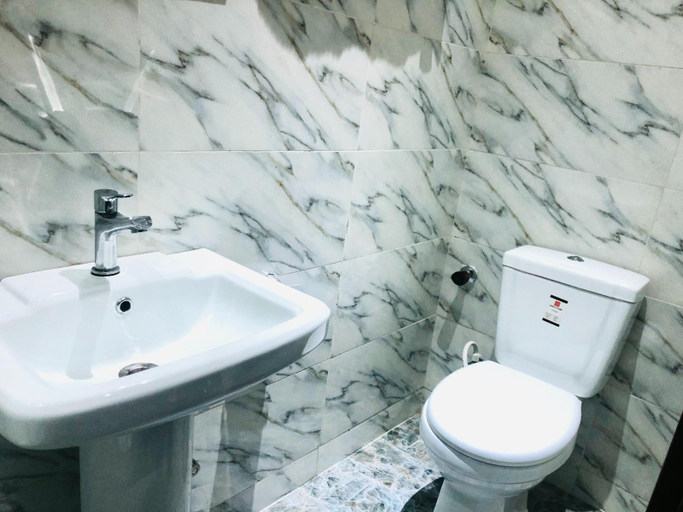 Bathroom, Tillz Hotels, Eti-Osa