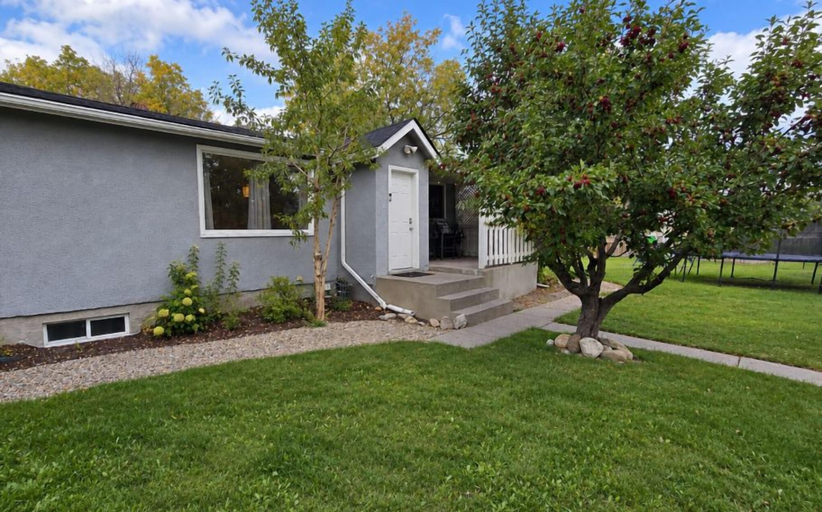 Exterior & Views, Family House with Httb Playgr BBQ Firept, Division No. 6