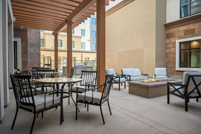 Food & Drinks 4, Residence Inn by Marriott Claremont, Los Angeles