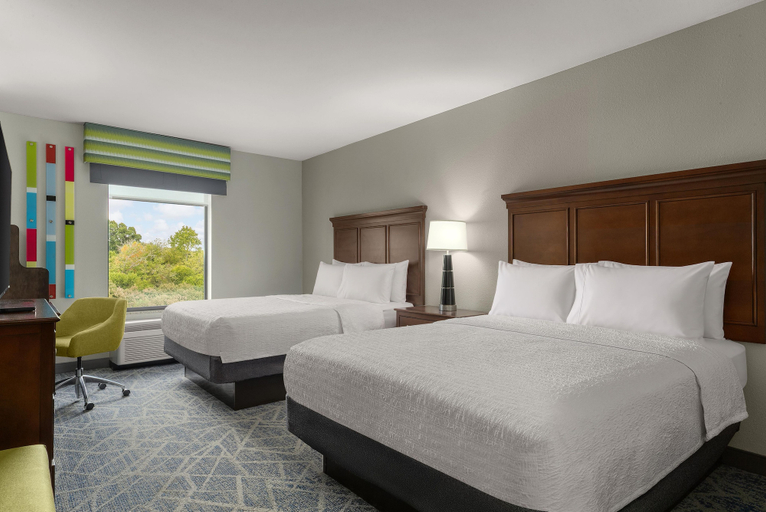 Bedroom 3, Hampton Inn & Suites Adairsville-Calhoun Area, Bartow
