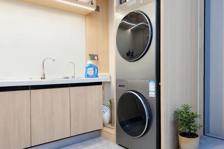 Bathroom, LinghangHostel, Shenzhen