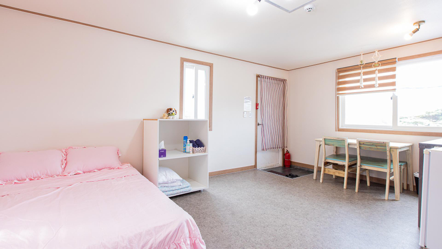 Bedroom 2, Ganghwado Sogo Pension, Ganghwa