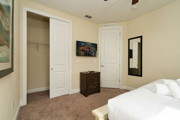 Others 3, 11br Near Disney Private Pool and spa, Osceola