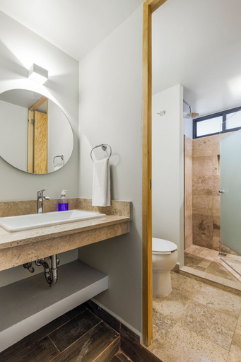 Bathroom 3, Lago Zirahuén By HomiRent, Mexico City