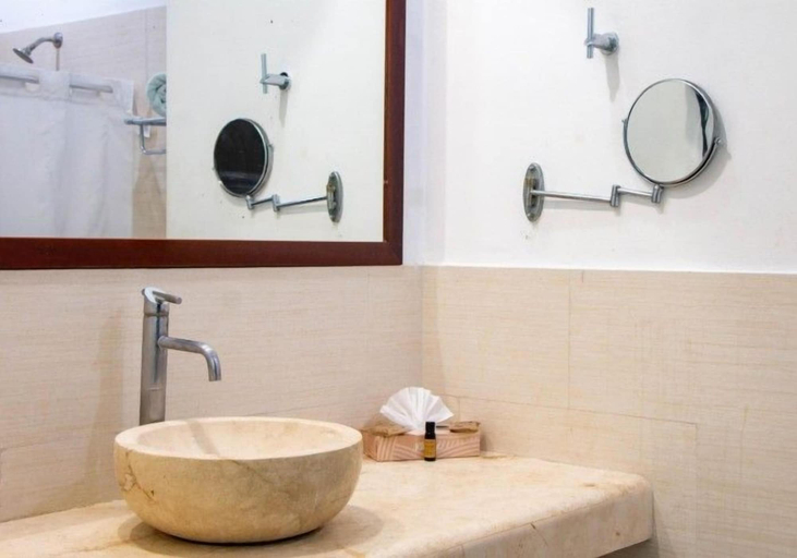 Bathroom 3, Hotel Noor, Othón P. Blanco