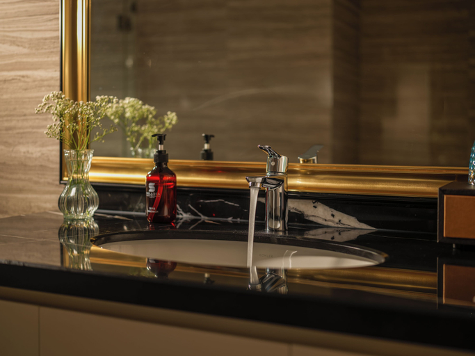 Bathroom 5, Soladia Hotel & Residences by One Park, Phnom Penh