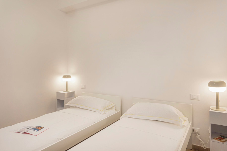 Bedroom 2, XXV Aprile by Wonderful Italy, Genova