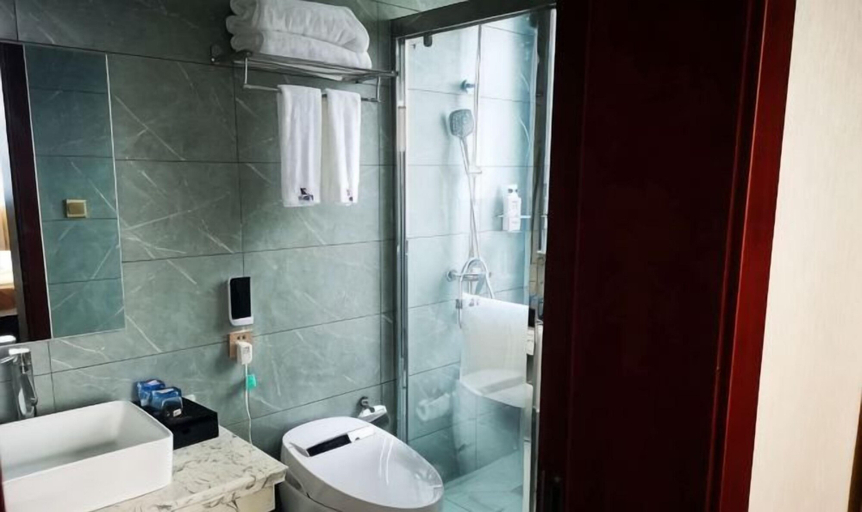 Bathroom, Xuangui Hotel, Qiannan Buyei and Miao