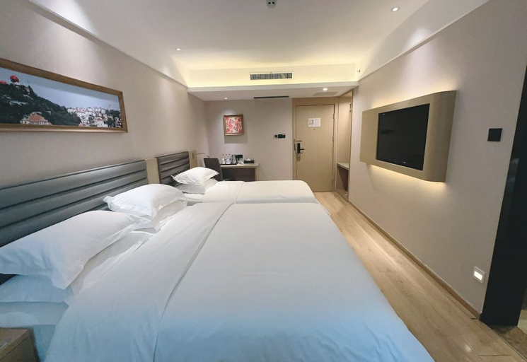 Bedroom 2, Jinjiang Metropolo Hotel (Qingdao May Fourth Square Xiaomaidao), Qingdao
