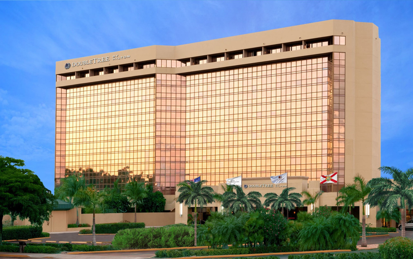 Exterior & Views 1, DoubleTree by Hilton Hotel Miami Airport & Convention Center, Miami-Dade
