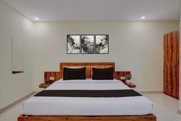 Others 4, Townhouse Hill View Road Bariatu, Ranchi