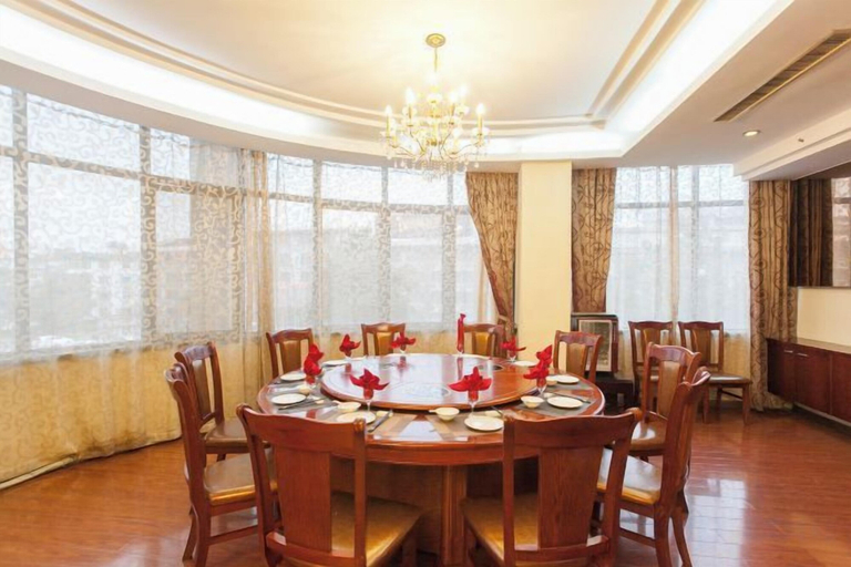 Food & Drinks 4, Dabieshan Hotel, Huanggang