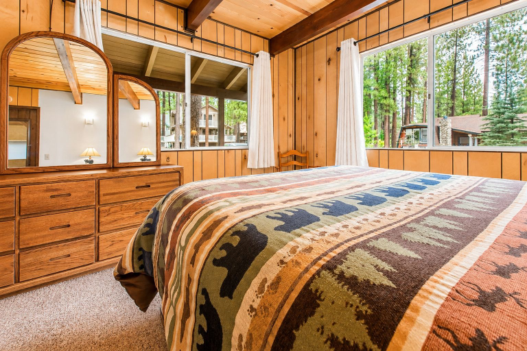 Bedroom 3, Bear Crossing, San Bernardino