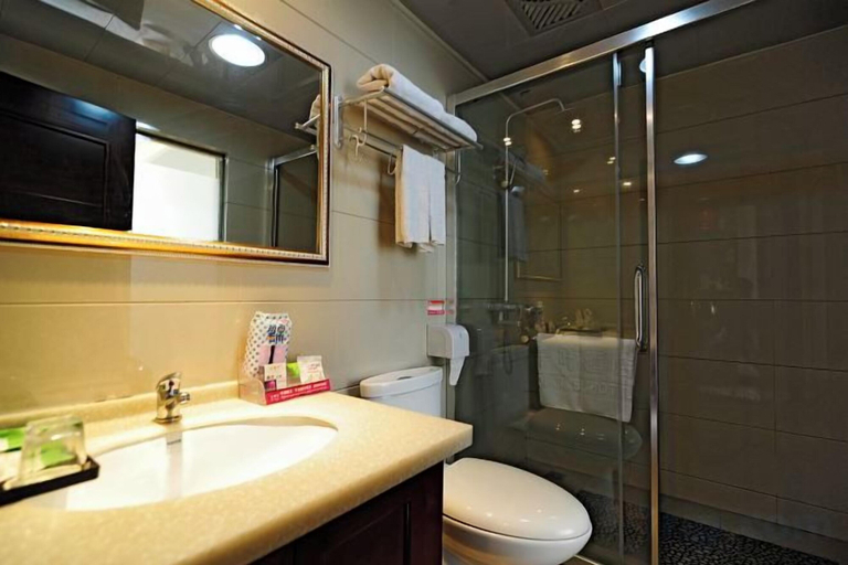Bathroom 4, Qianye Hotel, Luzhou