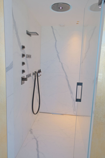 Others 3, Luxury Accommodation on 200m2 With Private spa, Nidwalden