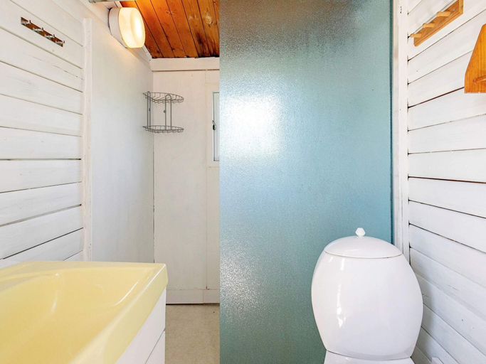 Bathroom 3, 16 Person Holiday Home in Ulfborg, Holstebro