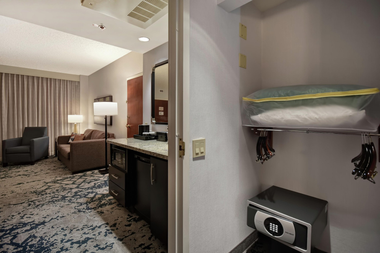 Bedroom 3, Embassy Suites Charleston, Kanawha