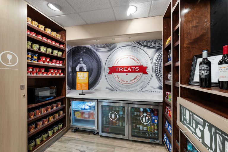 Food & Drinks 5, Hampton Inn & Suites Harlingen, Cameron
