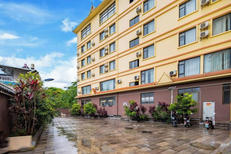 Exterior & Views 2, Jingan Haoting Hotel, Lincang