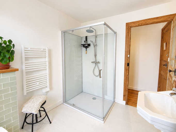 Bathroom 5, Les Chambres D'Hespéris, Finistère