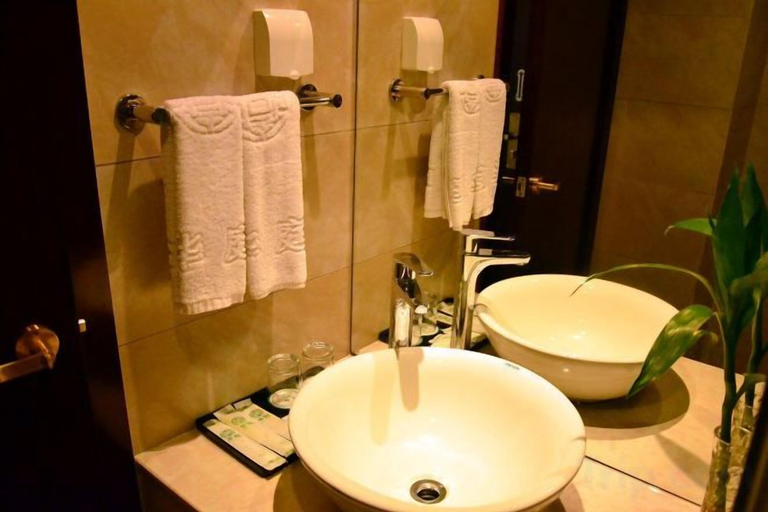Bathroom 4, Taian Hotel, Changde
