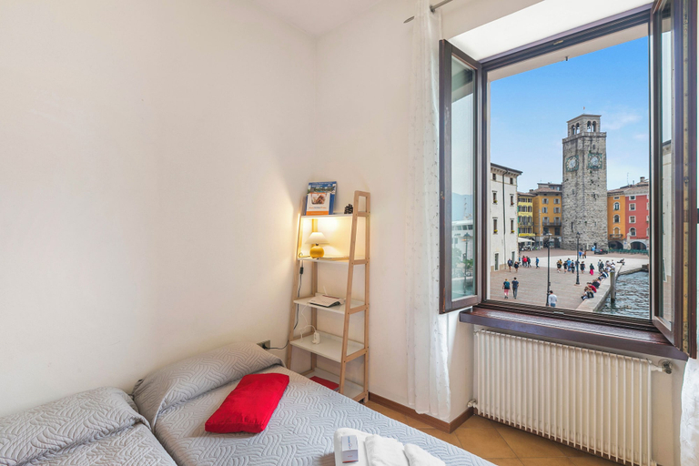 Others 5, Lake View Historical Center Apartment, Trento