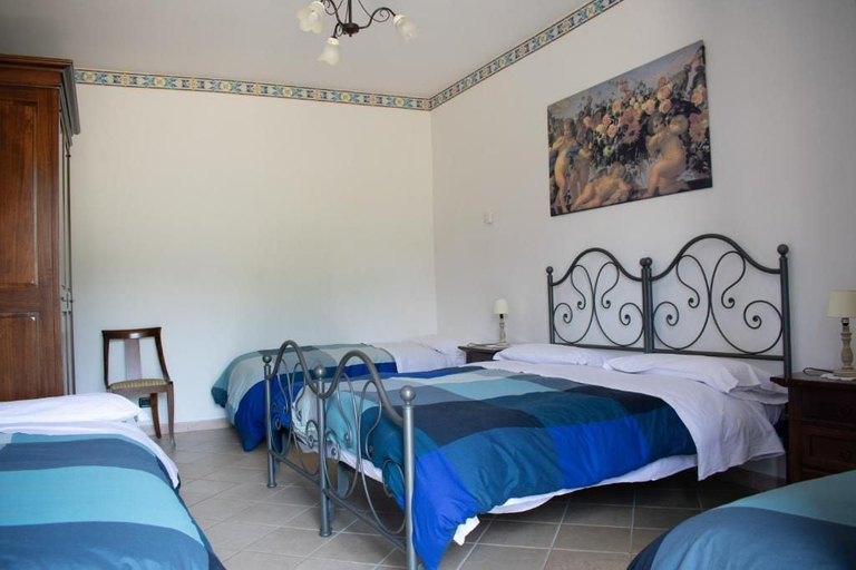 Others 4, Agriturismo Sentiero Dei Sapori, Napoli