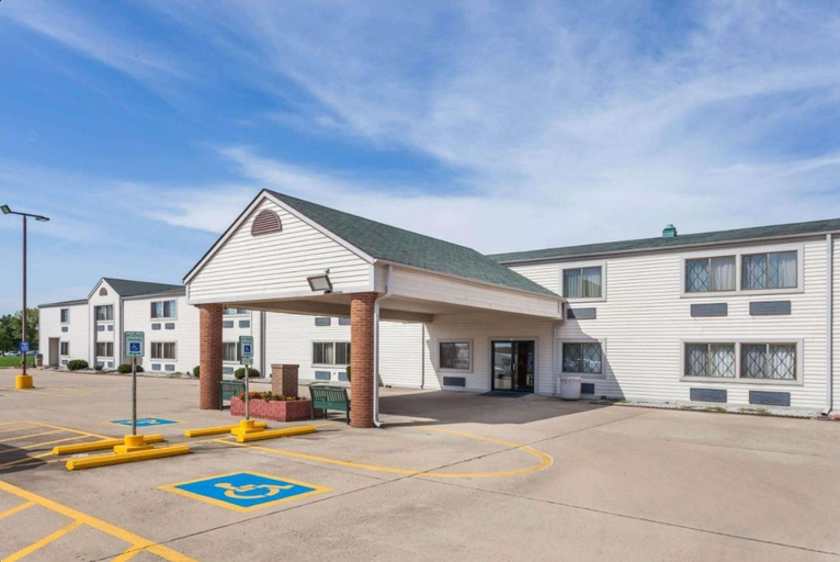 Exterior & Views 2, FairBridge Inn Express Decatur Forsyth, Macon