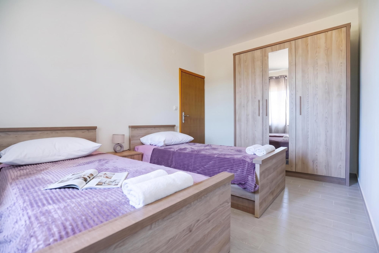 Bedroom 4, Secluded Pool Villa Sofija Near Zadar, Škabrnja