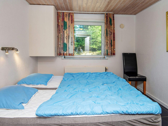 Bedroom 2, 18 Person Holiday Home in Romo, Tønder
