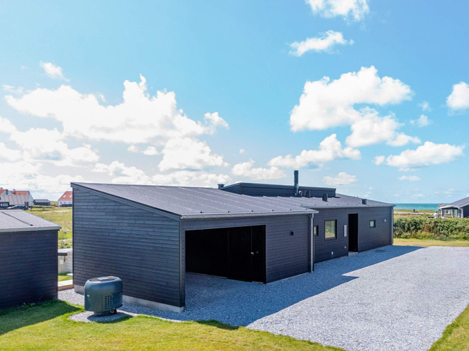 Others 5, 5 Star Holiday Home in Lokken, Hjørring