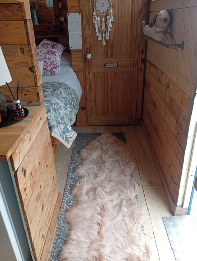 Others 4, The Shack Cabin Sleeps 3 With Enclosed Garden, Hampshire