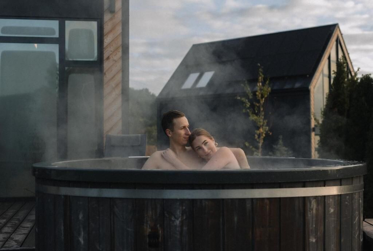 Others 2, FlowFort - Karkonosze - Mountain View - Private Hot Tub & Sauna, Jelenia Góra
