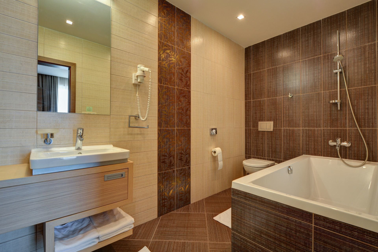 Bathroom 4, Ponteo Activity Park, Bratislava