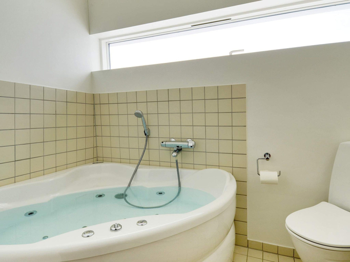 Bathroom 5, 4 Star Holiday Home in Hemmet, Ringkøbing-Skjern