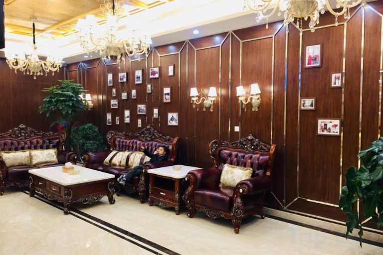 Others 4, Frost Hotel, Linxia Hui