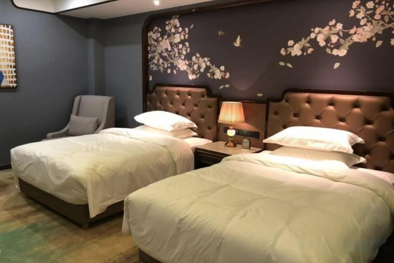Bedroom 3, Lihu Hotel, Tieling
