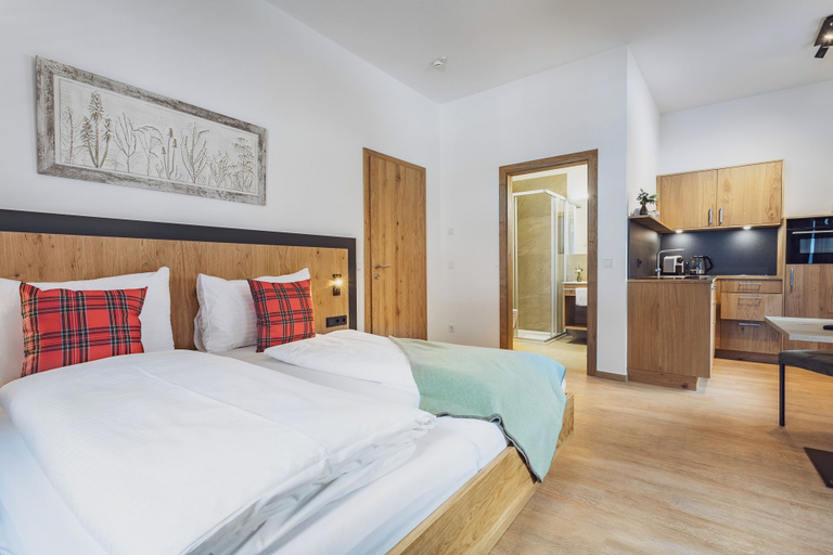 Bedroom 2, Hotel Bad Neunbrunnen am Waldsee, Zell am See