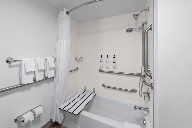 Bathroom 5, Hilton Garden Inn Fredericksburg, Fredericksburg
