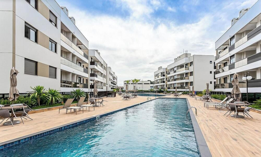 Others 3, Apart Near the Beach in Cond. w/ Pool Adc0205, Florianopolis