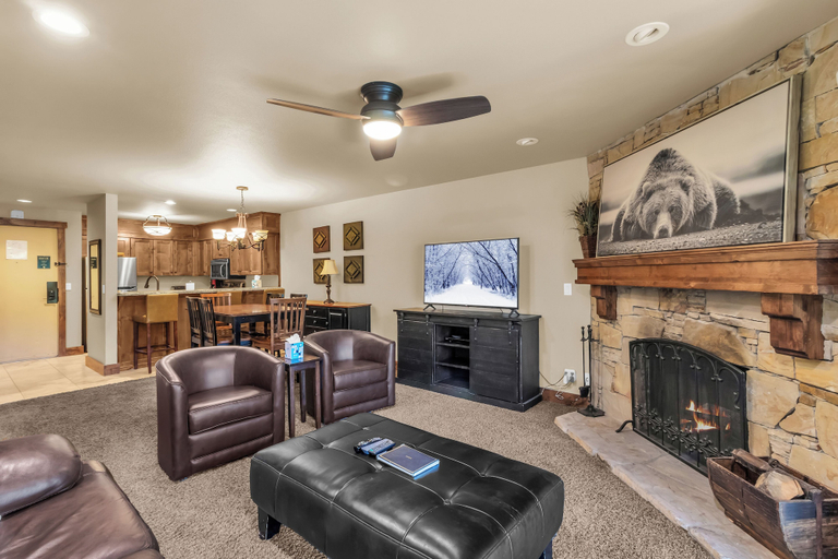 Others 5, Snowflower by All Seasons Resort Lodging, Summit