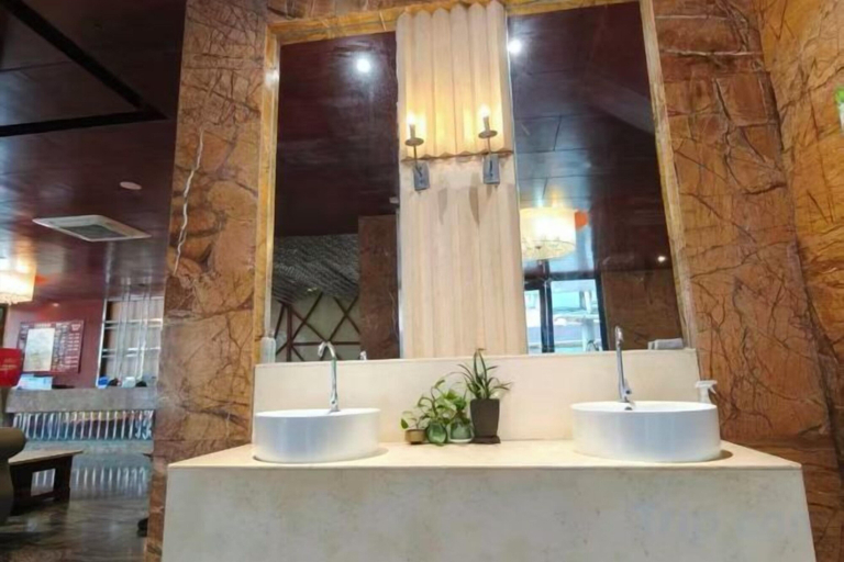 Others 4, Jin Ting Hotel, Nanning