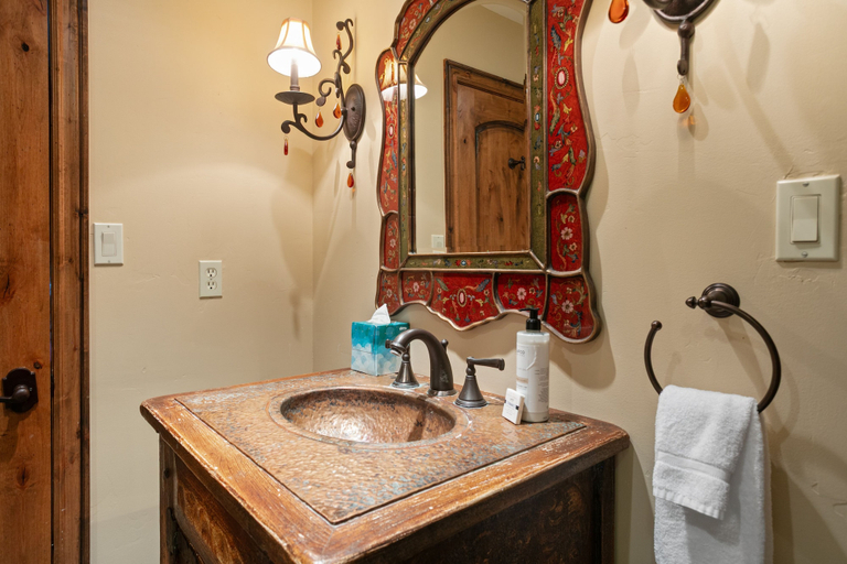 Others 5, 2br Deer Valley Retreat Hot Tub & Fireplace 2 Bedroom Condo, Summit