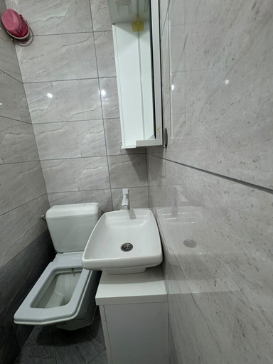 Others 3, Gresa Penthouse, Priština