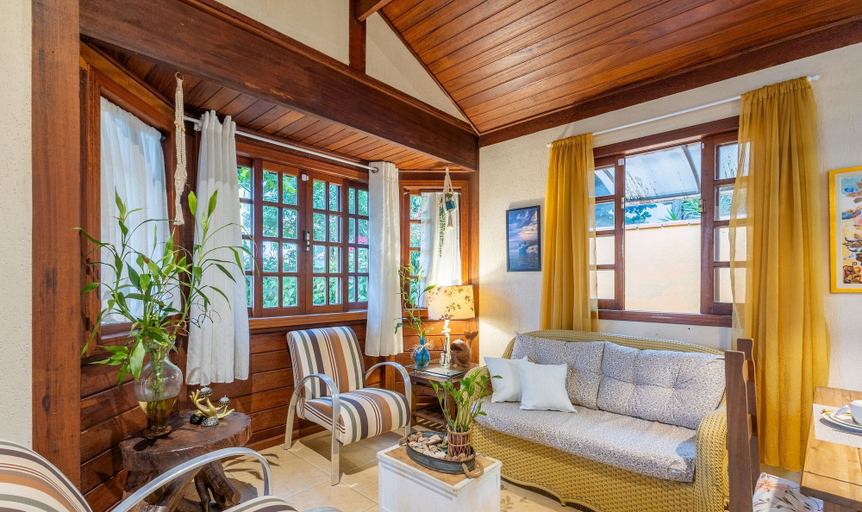 Others 3, Charming House With BBQ by the sea Mon0099, Barra Velha